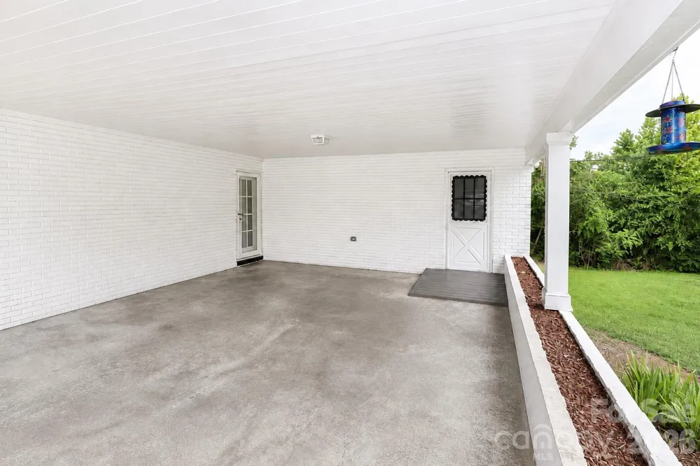 535 Carolina Avenue Statesville, NC 28677