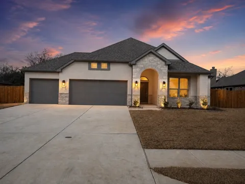 5004 Taylor Trail
