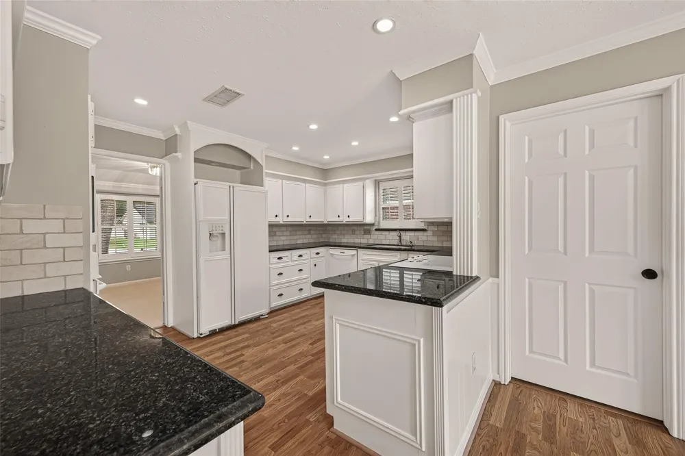 15606 Australia Street Jersey Village, TX 77040