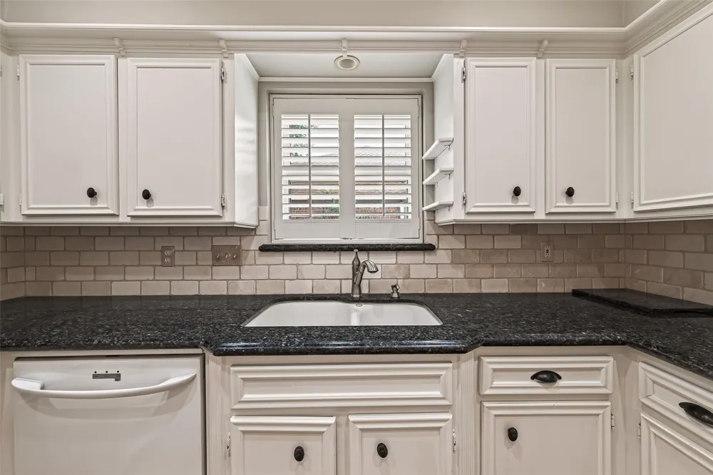 15606 Australia Street Jersey Village, TX 77040