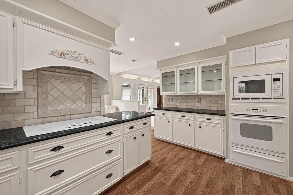 15606 Australia Street Jersey Village, TX 77040