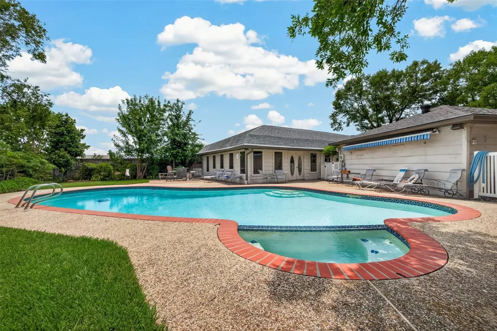 15606 Australia Street Jersey Village, TX 77040