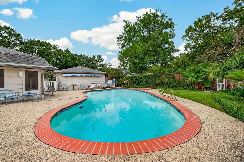 15606 Australia Street Jersey Village, TX 77040