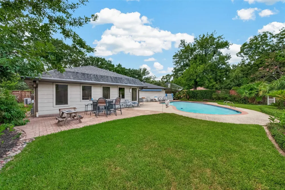 15606 Australia Street Jersey Village, TX 77040