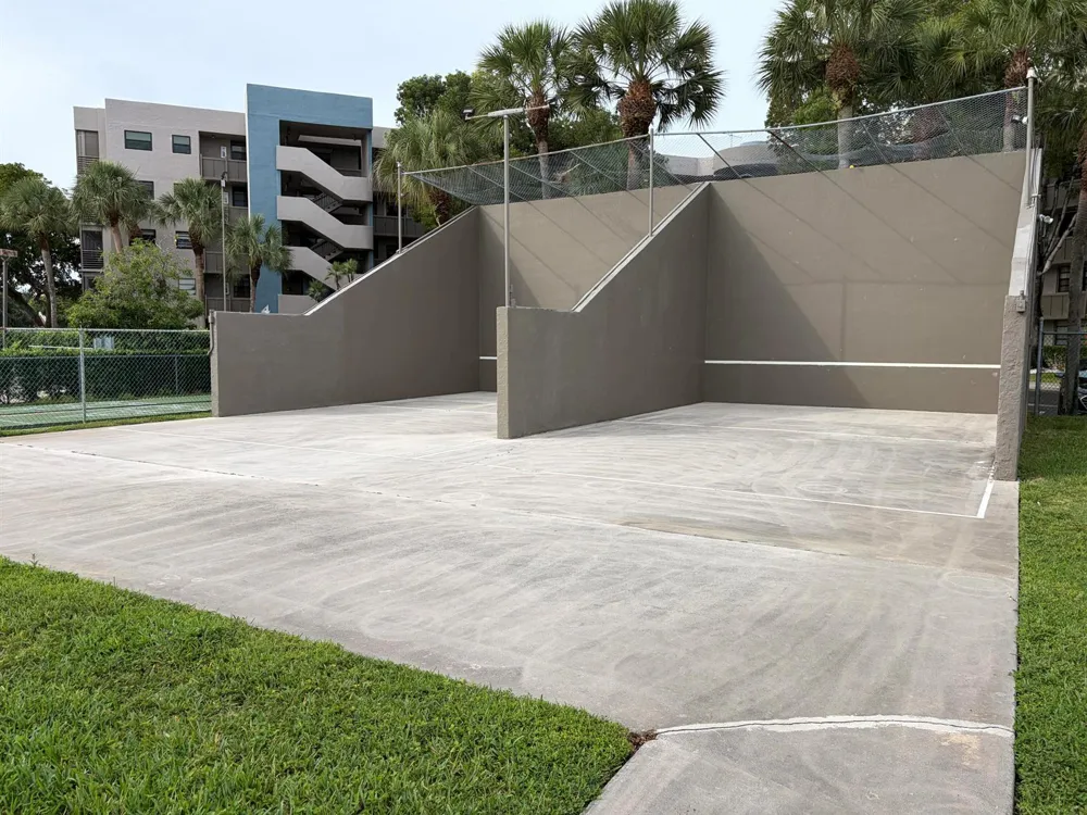 1101 COLONY POINT CIRCLE #506 Pembroke Pines, FL 33026