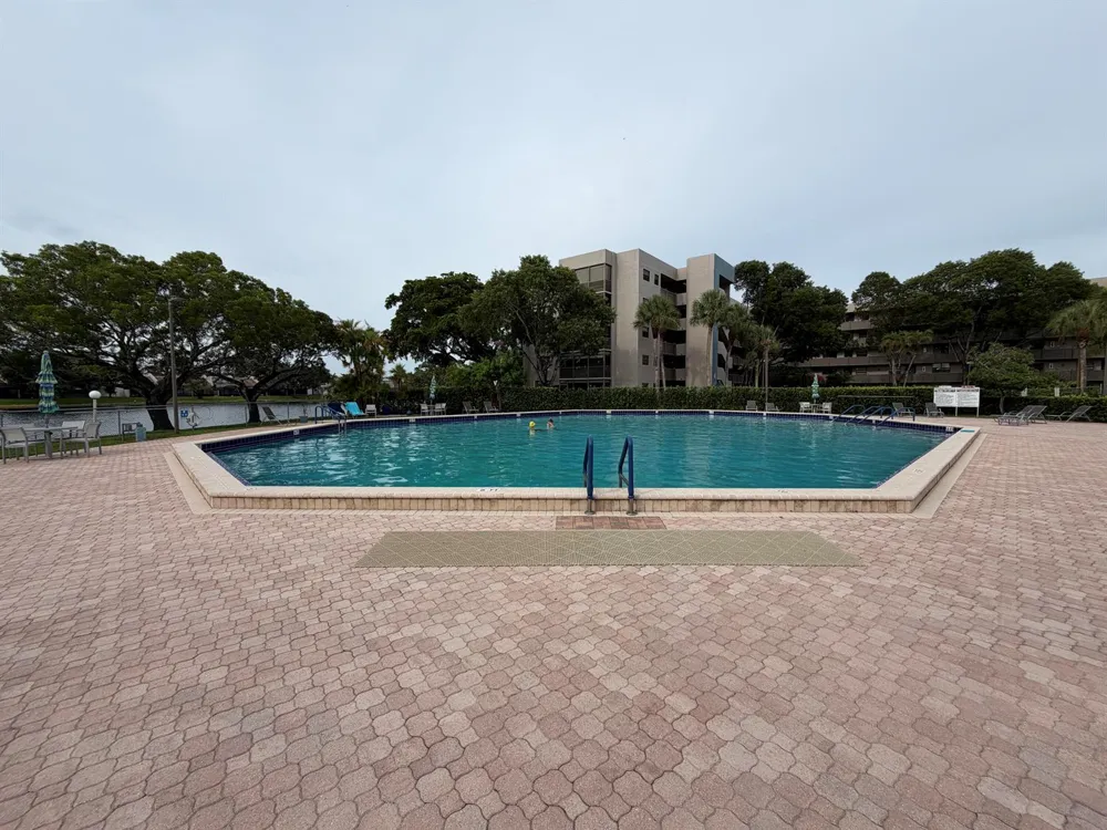 1101 COLONY POINT CIRCLE #506 Pembroke Pines, FL 33026