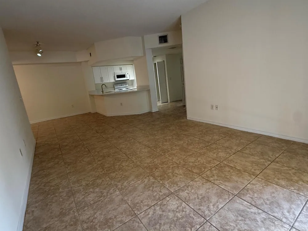 3020 Alcazar Place #303 Palm Beach Gardens, FL 33410