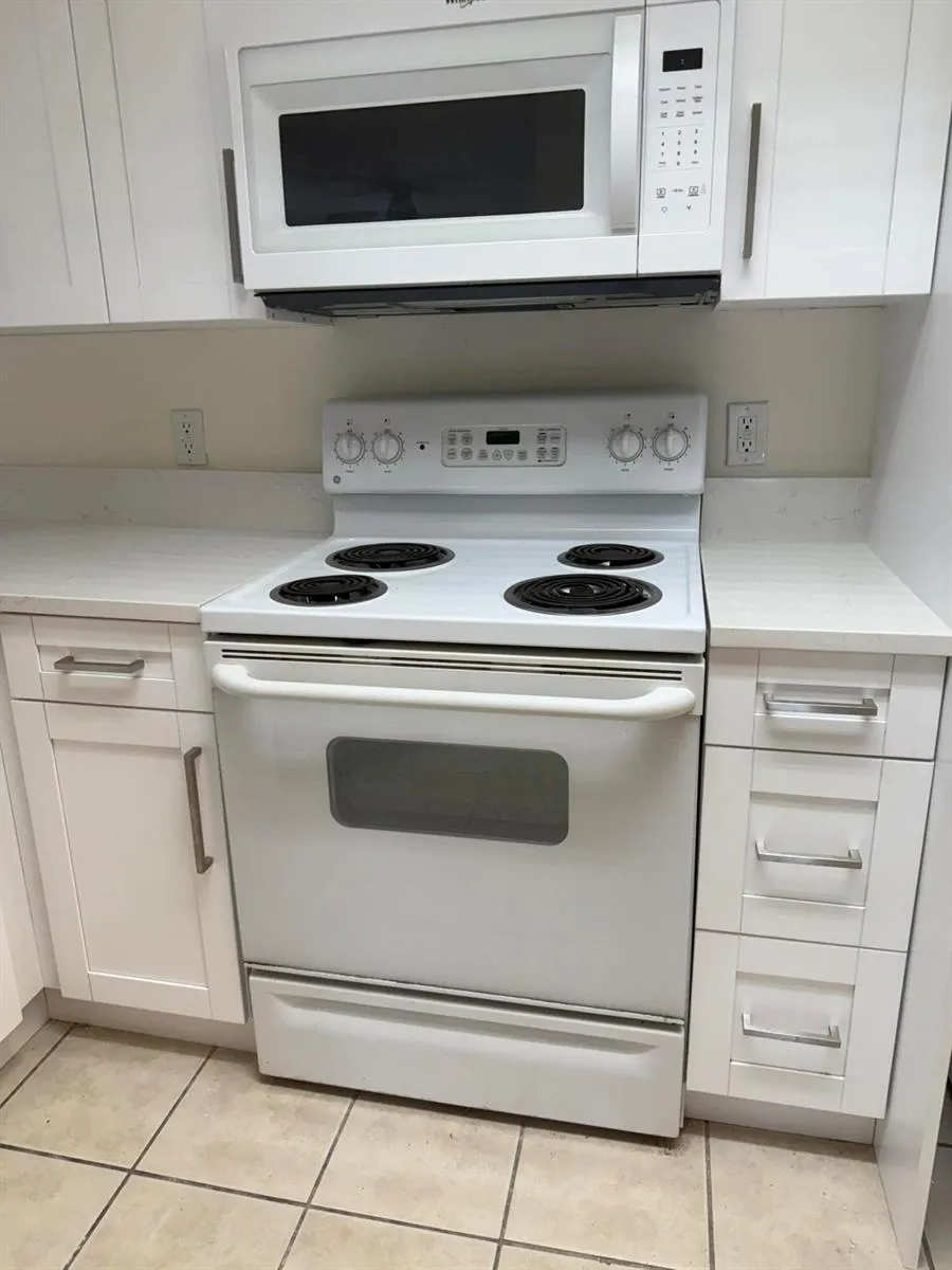 3020 Alcazar Place #303 Palm Beach Gardens, FL 33410