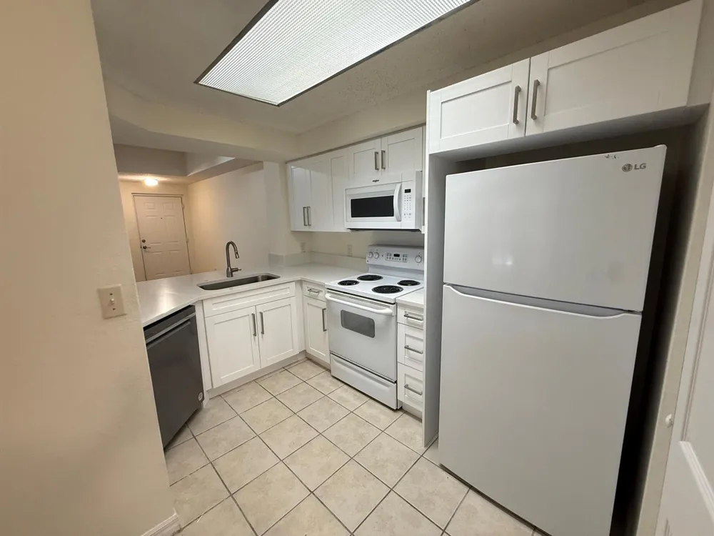 3020 Alcazar Place #303 Palm Beach Gardens, FL 33410