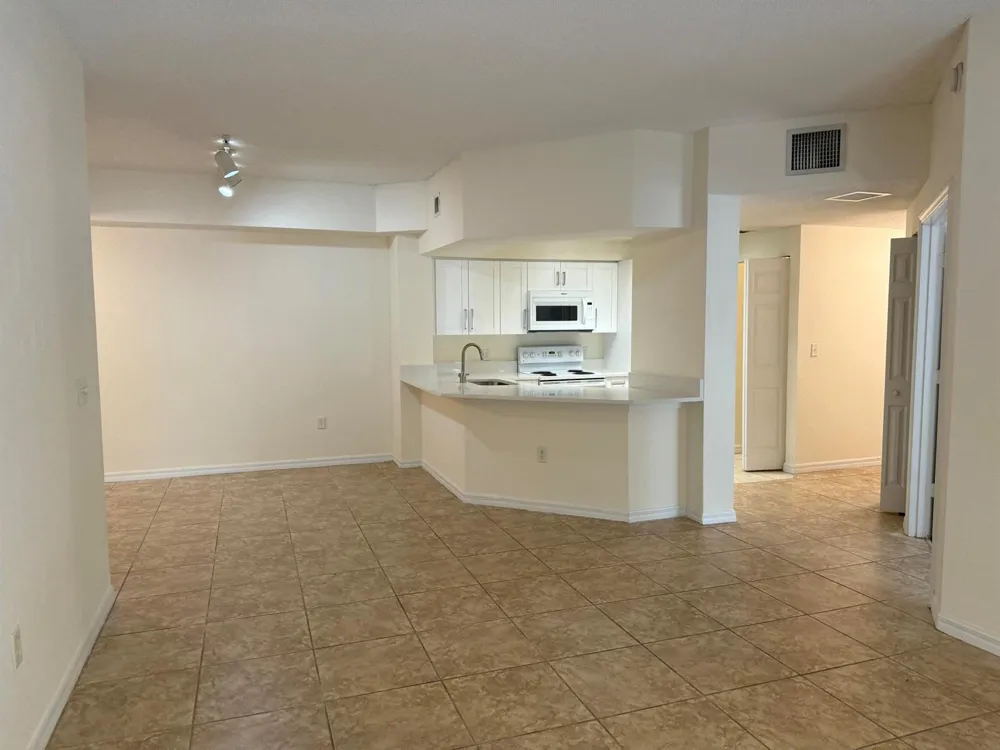 3020 Alcazar Place #303 Palm Beach Gardens, FL 33410