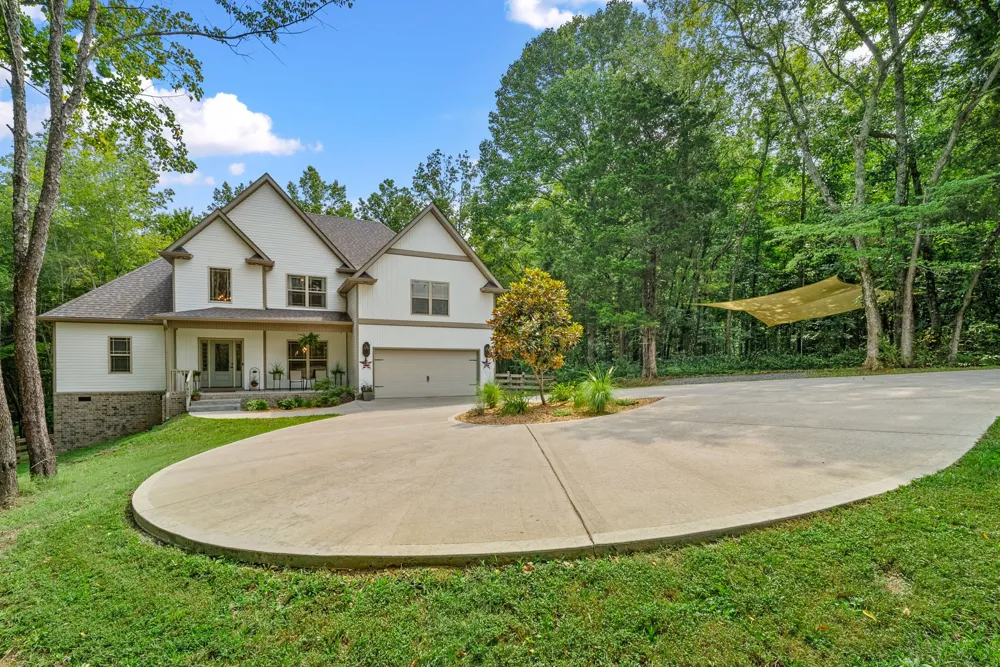 1427 Southside Rd Southside, TN 37171