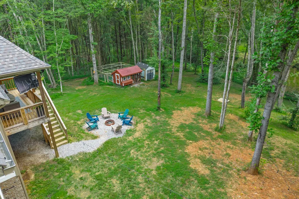 1427 Southside Rd Southside, TN 37171