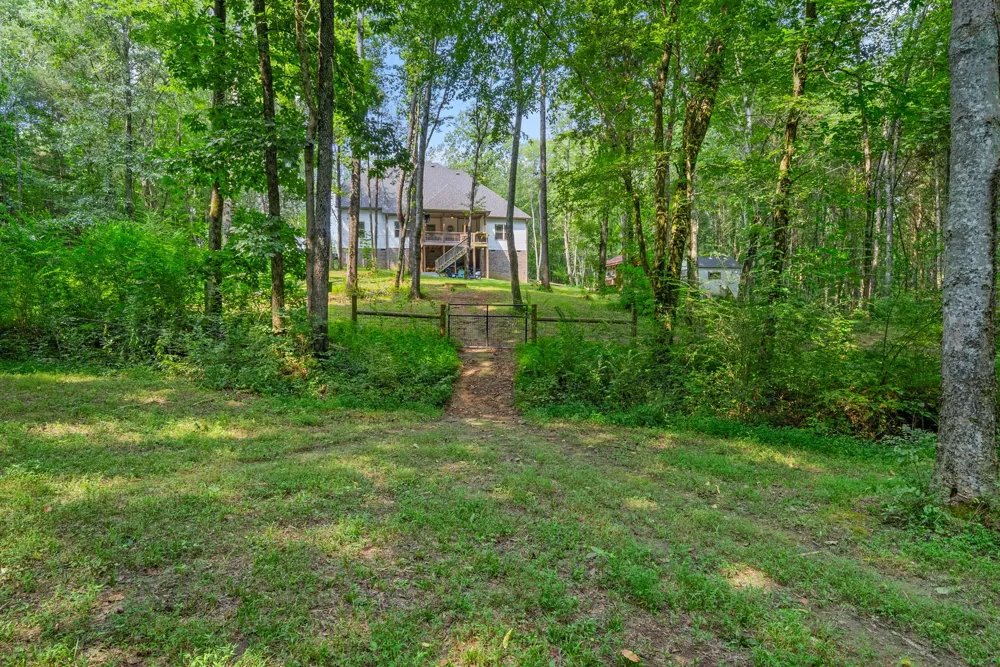 1427 Southside Rd Southside, TN 37171