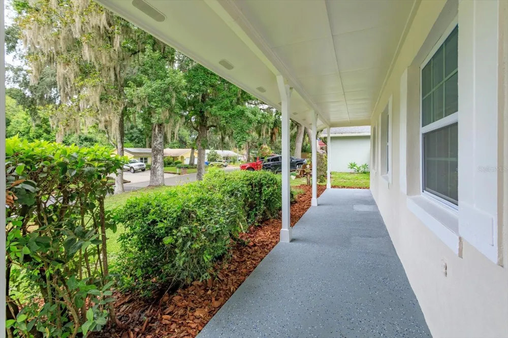 958 ORANGE AVENUE Oviedo, FL 32765