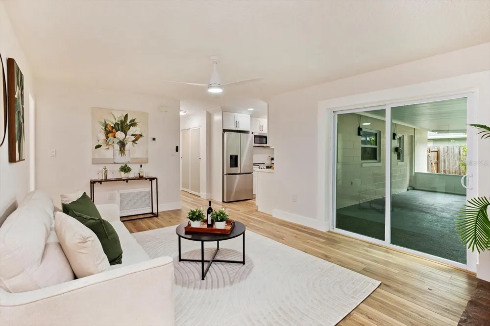 958 ORANGE AVENUE Oviedo, FL 32765