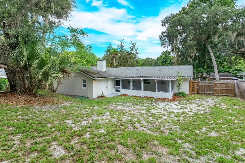 958 ORANGE AVENUE Oviedo, FL 32765