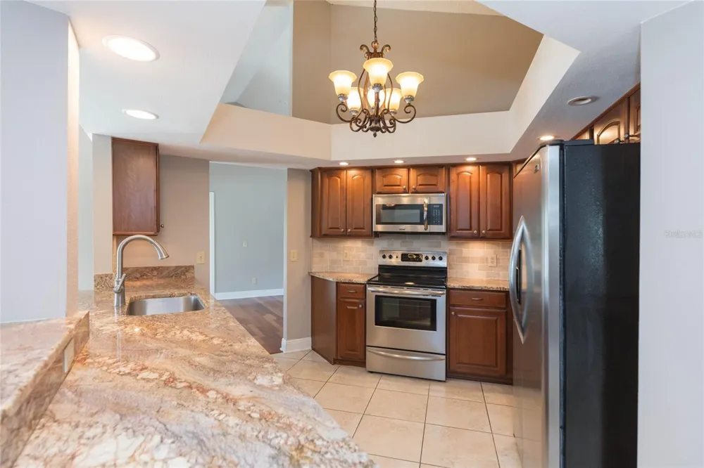 1405 OXFORDSHIRE COURT Brandon, FL 33510