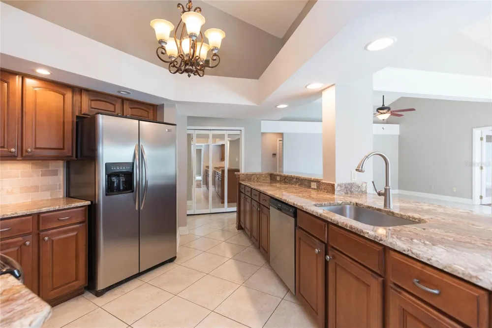 1405 OXFORDSHIRE COURT Brandon, FL 33510