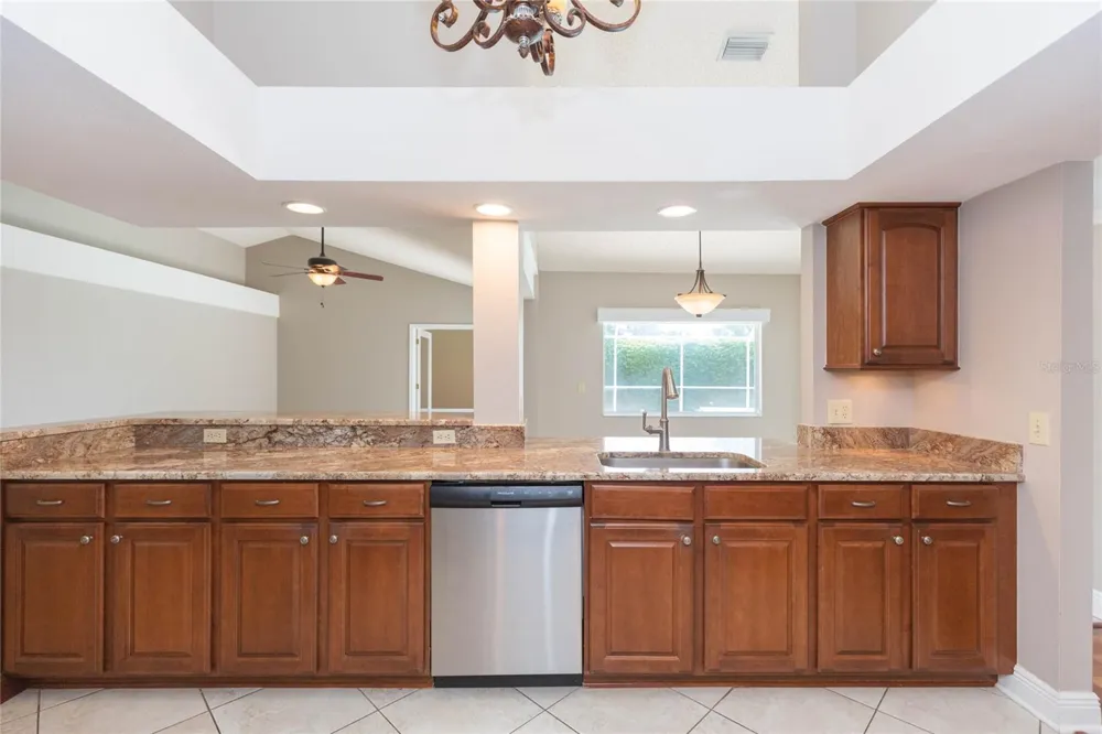 1405 OXFORDSHIRE COURT Brandon, FL 33510