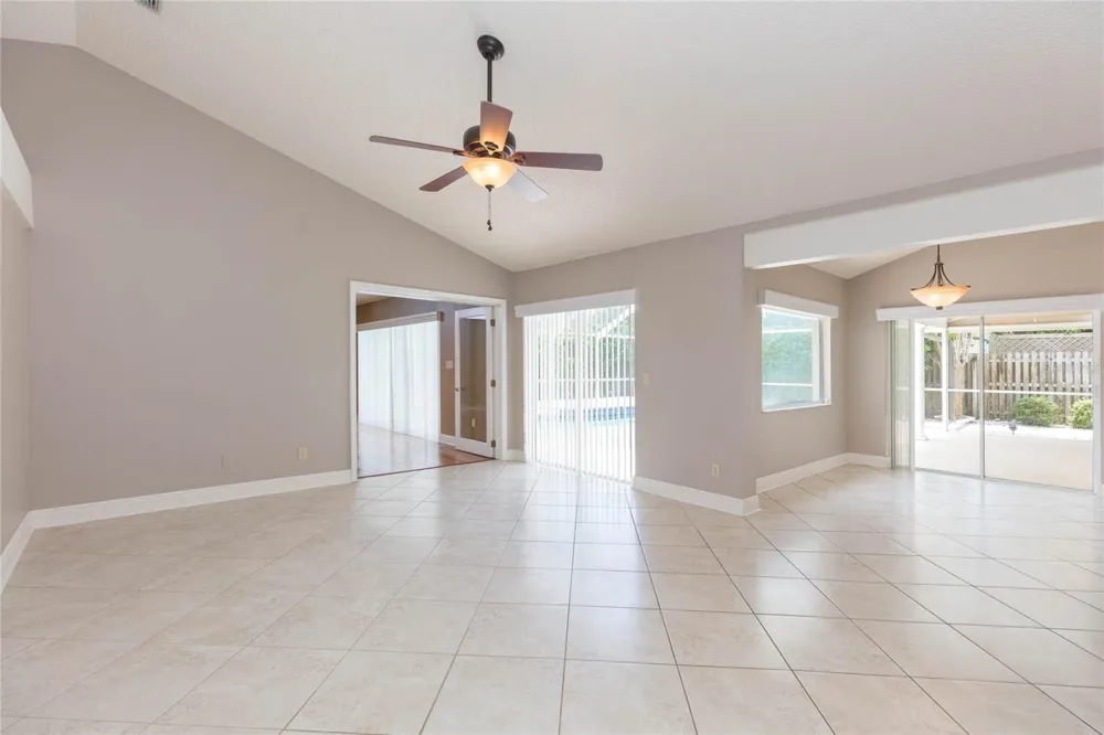 1405 OXFORDSHIRE COURT Brandon, FL 33510