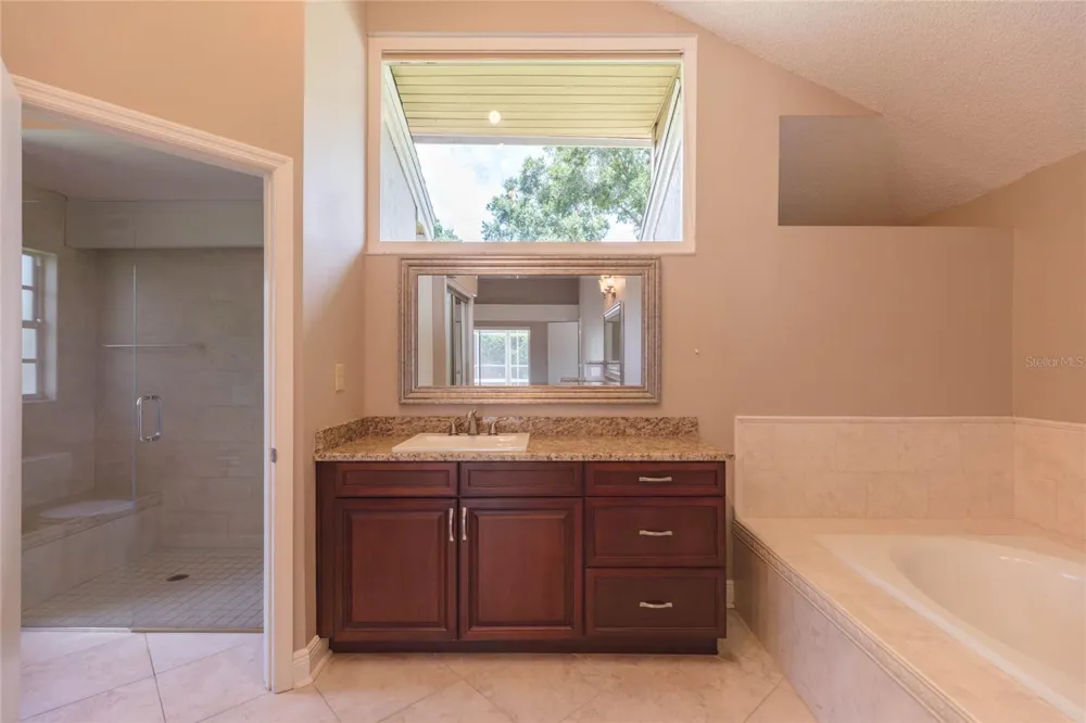 1405 OXFORDSHIRE COURT Brandon, FL 33510