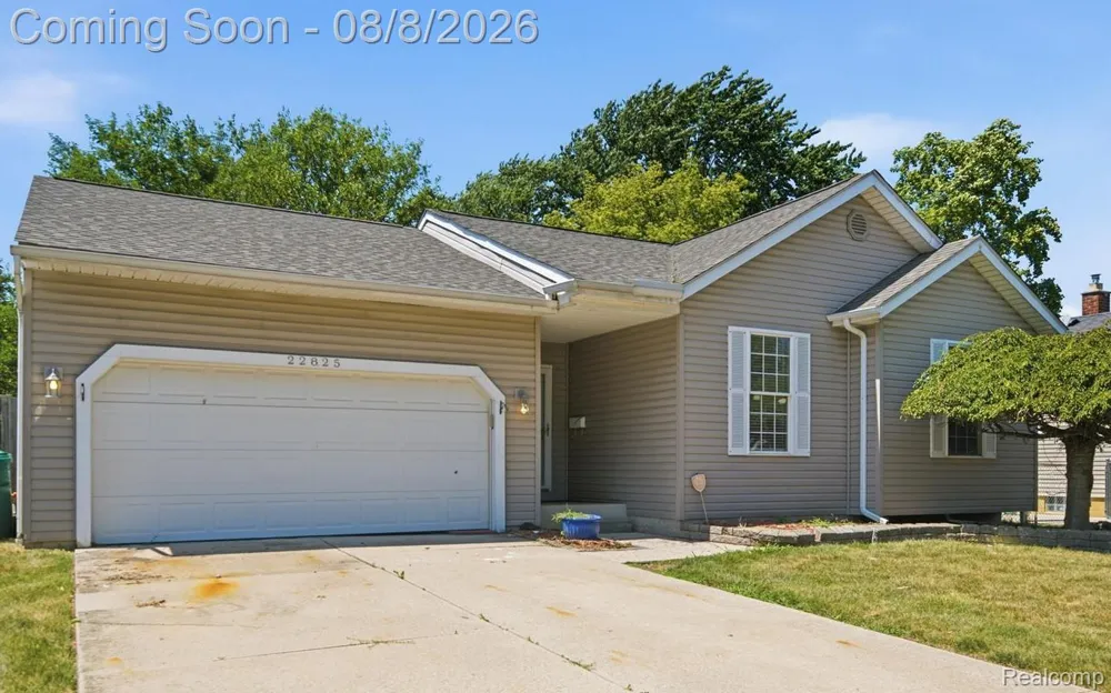 22825 Teppert Avenue Eastpointe City, MI 48021