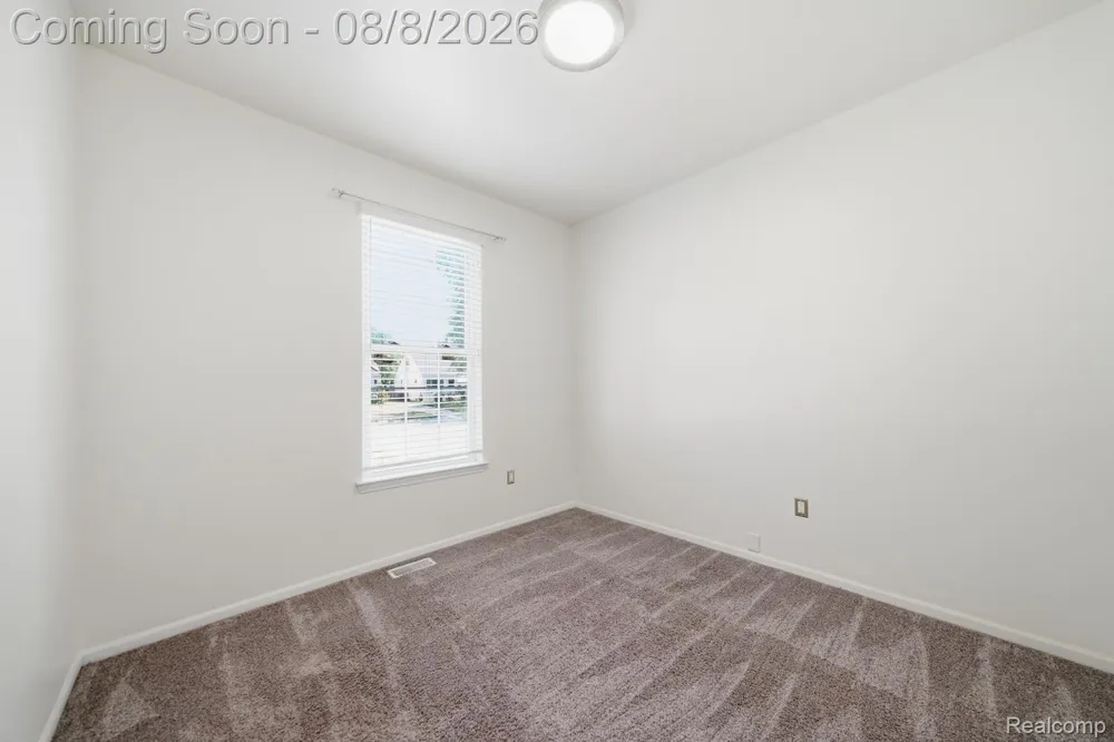 22825 Teppert Avenue Eastpointe City, MI 48021