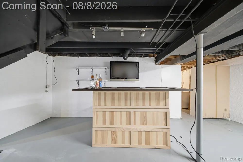 22825 Teppert Avenue Eastpointe City, MI 48021