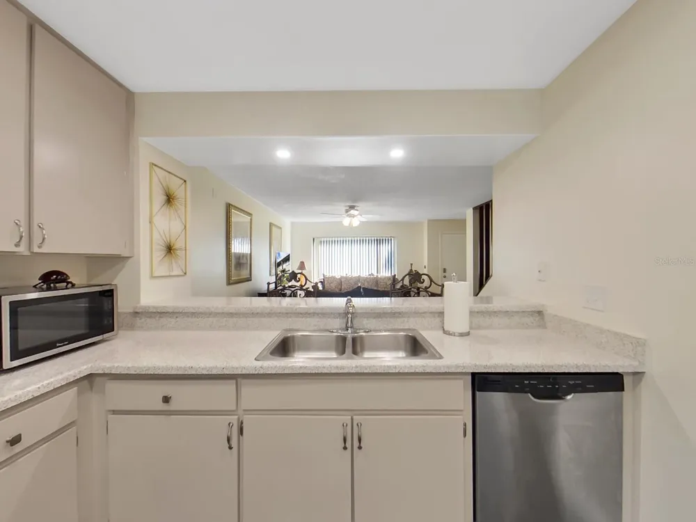 7805 AMBERLEA COURT Temple Terrace, FL 33637