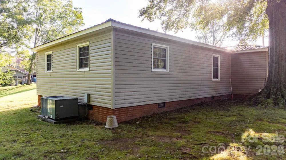 708 E Klutz Street Maiden, NC 28650