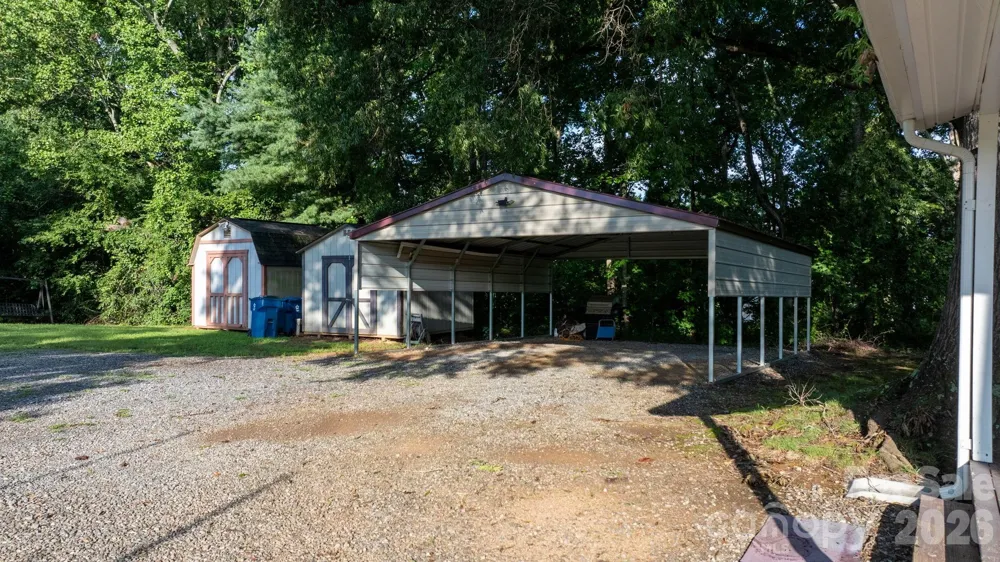708 E Klutz Street Maiden, NC 28650