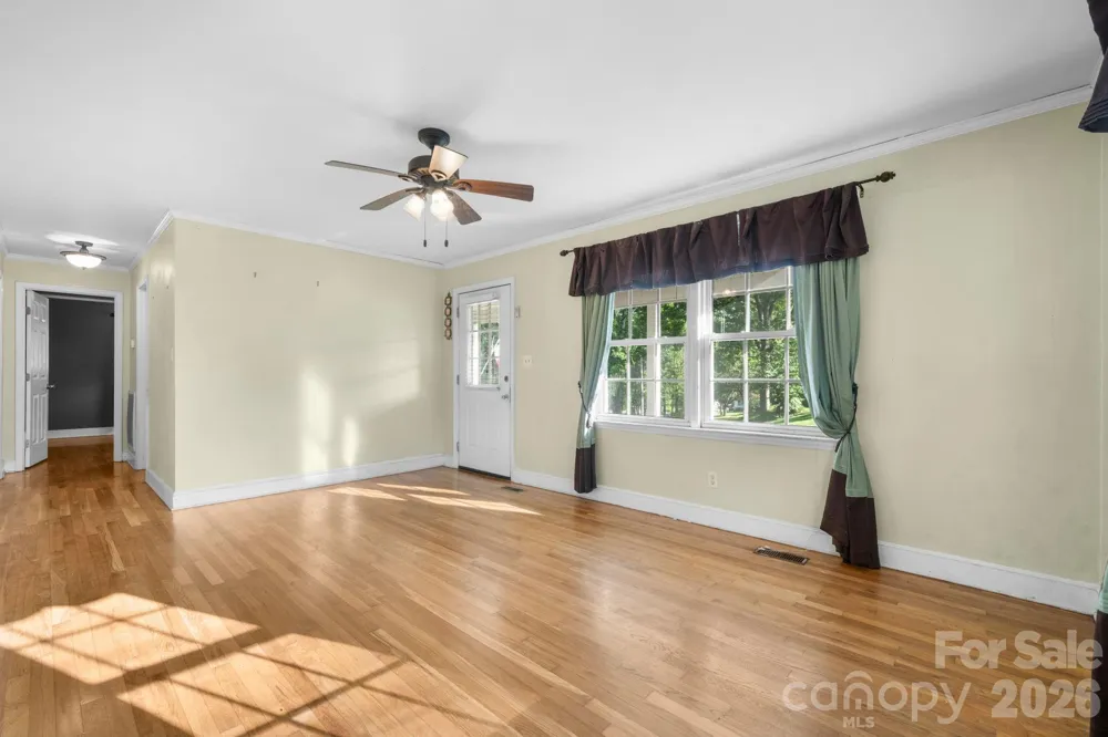 708 E Klutz Street Maiden, NC 28650