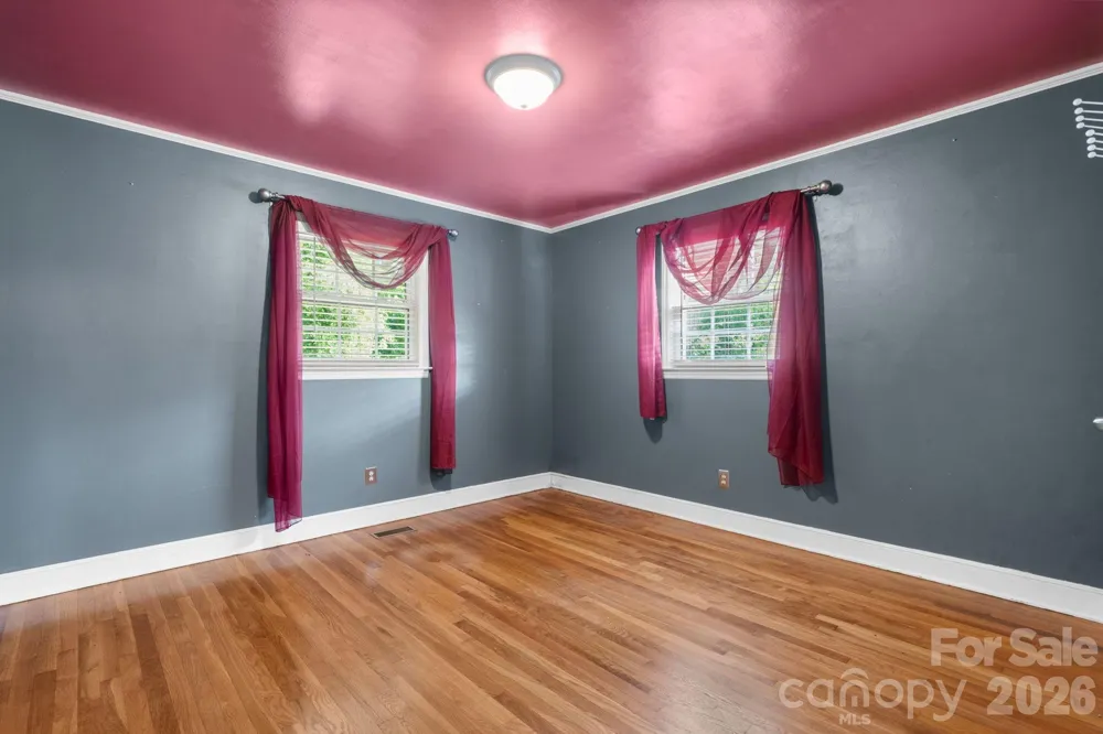 708 E Klutz Street Maiden, NC 28650