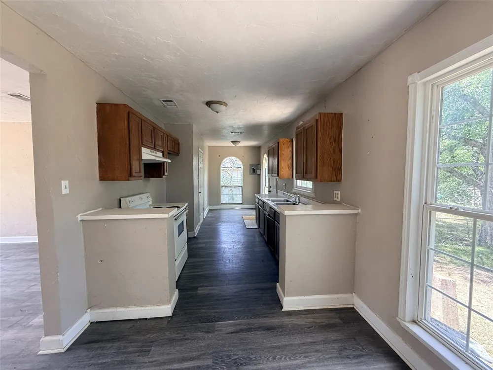 43 W Parnell Street Denison, TX 75020