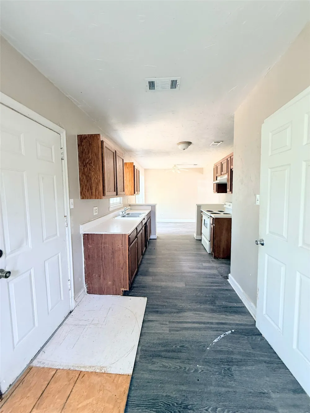 43 W Parnell Street Denison, TX 75020
