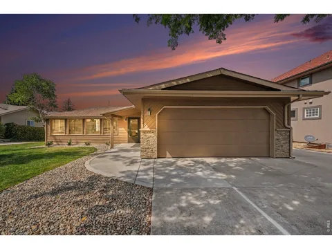 1005 Knobcone Place