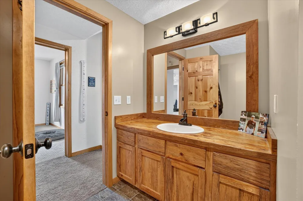 8444 Doe Avenue Galesburg, MI 49053