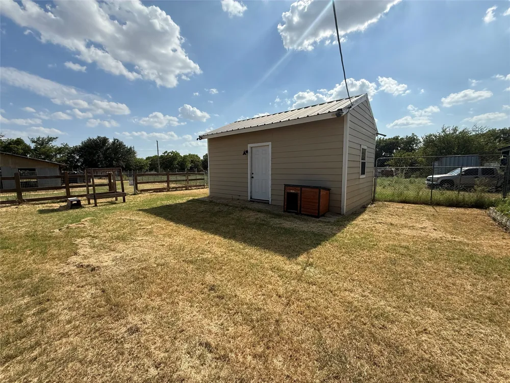 1009 W 7th Street Justin, TX 76247