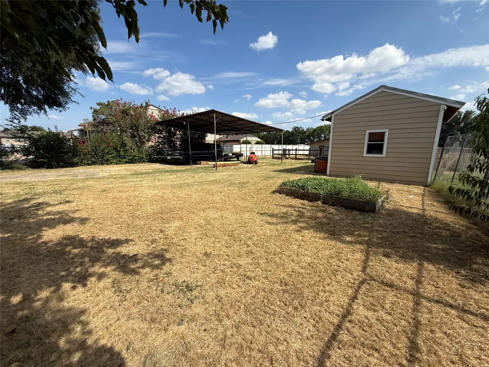 1009 W 7th Street Justin, TX 76247