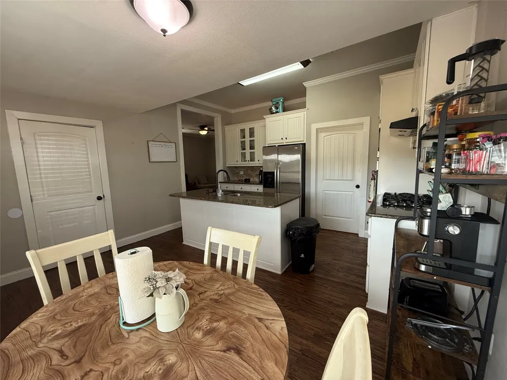 1009 W 7th Street Justin, TX 76247