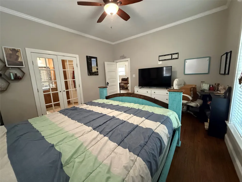 1009 W 7th Street Justin, TX 76247