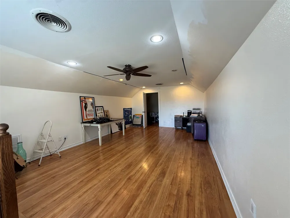 1009 W 7th Street Justin, TX 76247