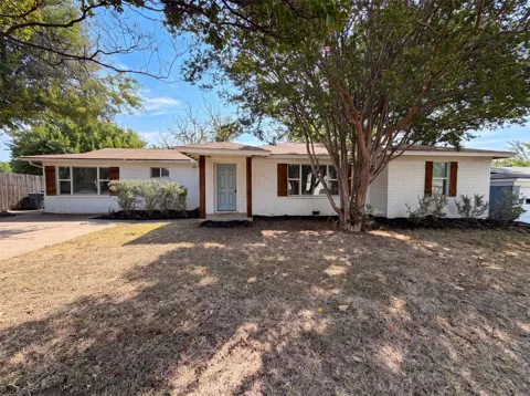 832 Central Drive