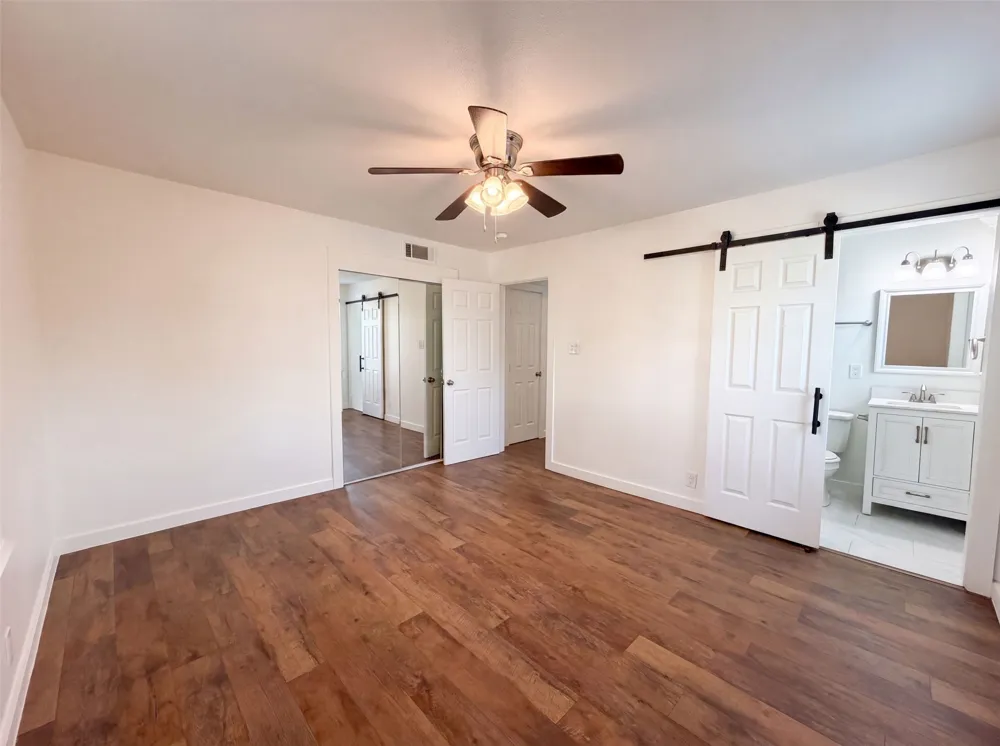 832 Central Drive Bedford, TX 76022