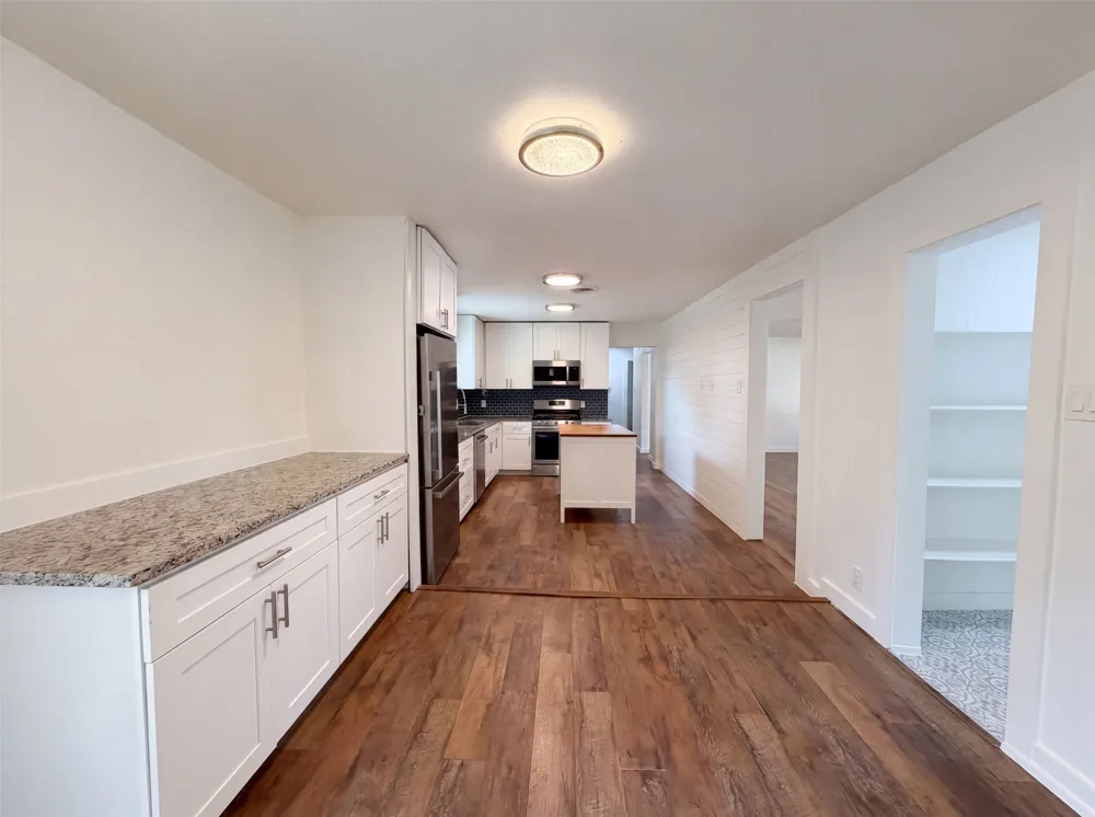 832 Central Drive Bedford, TX 76022