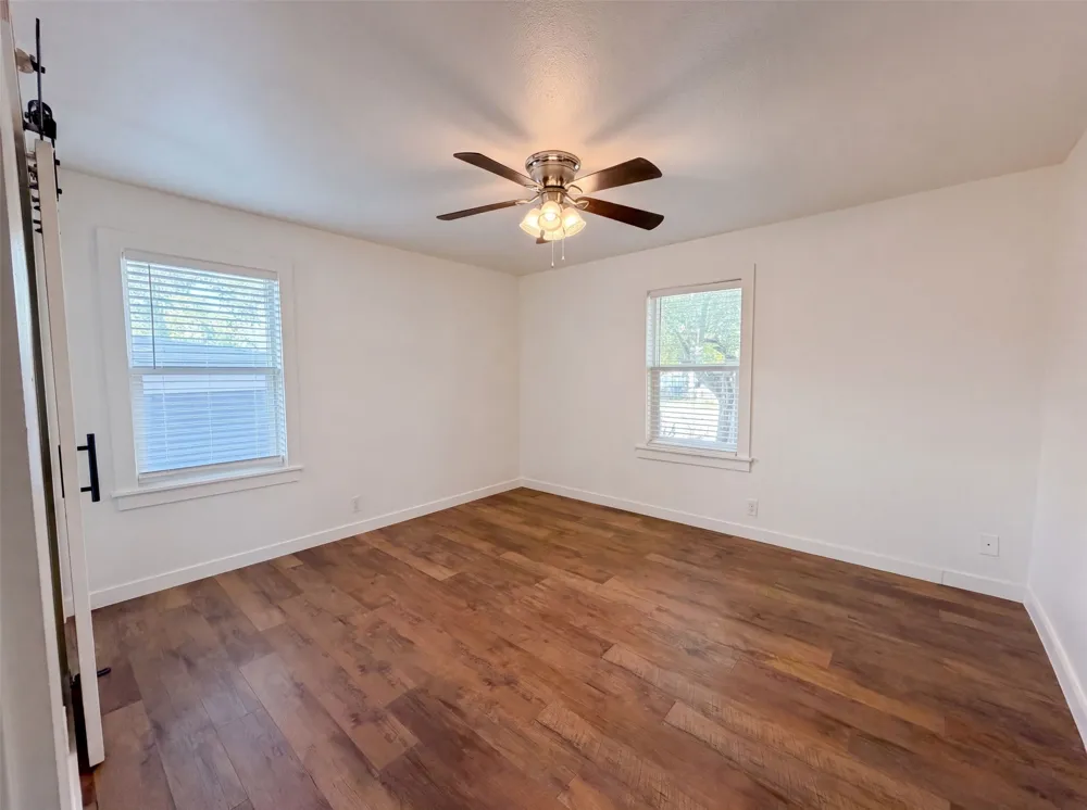 832 Central Drive Bedford, TX 76022