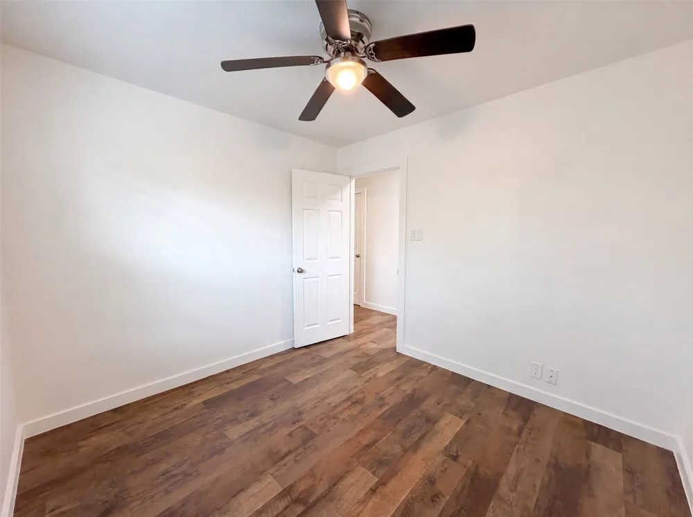 832 Central Drive Bedford, TX 76022