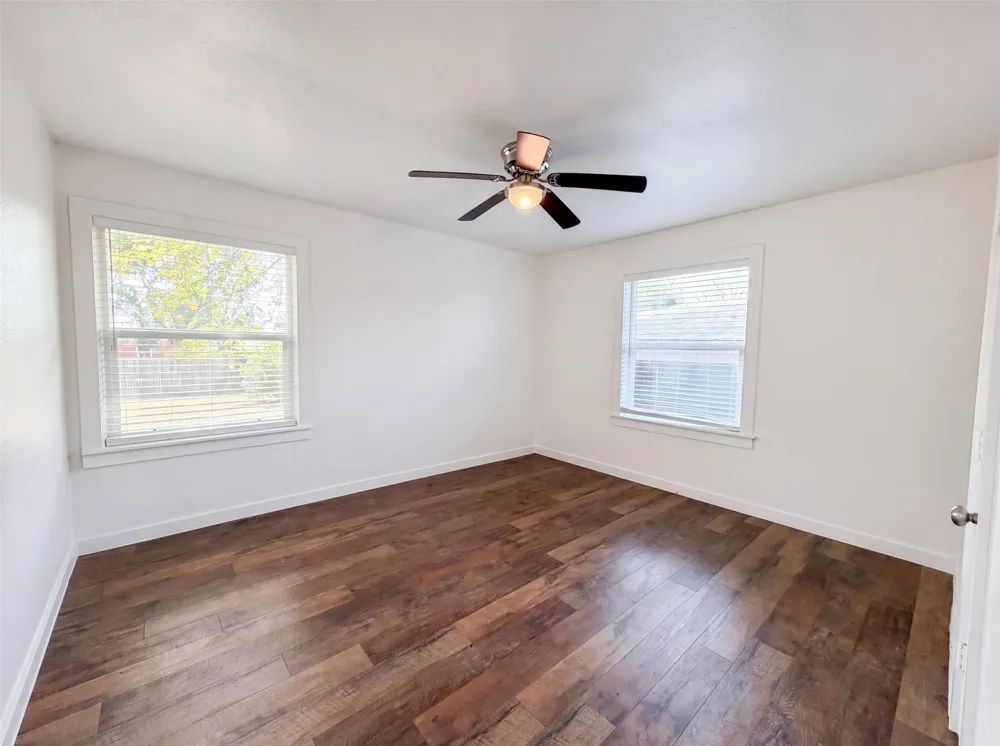 832 Central Drive Bedford, TX 76022