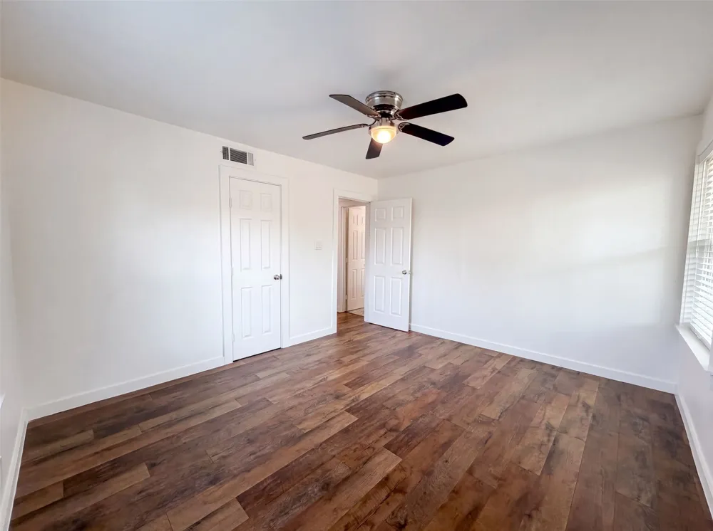 832 Central Drive Bedford, TX 76022