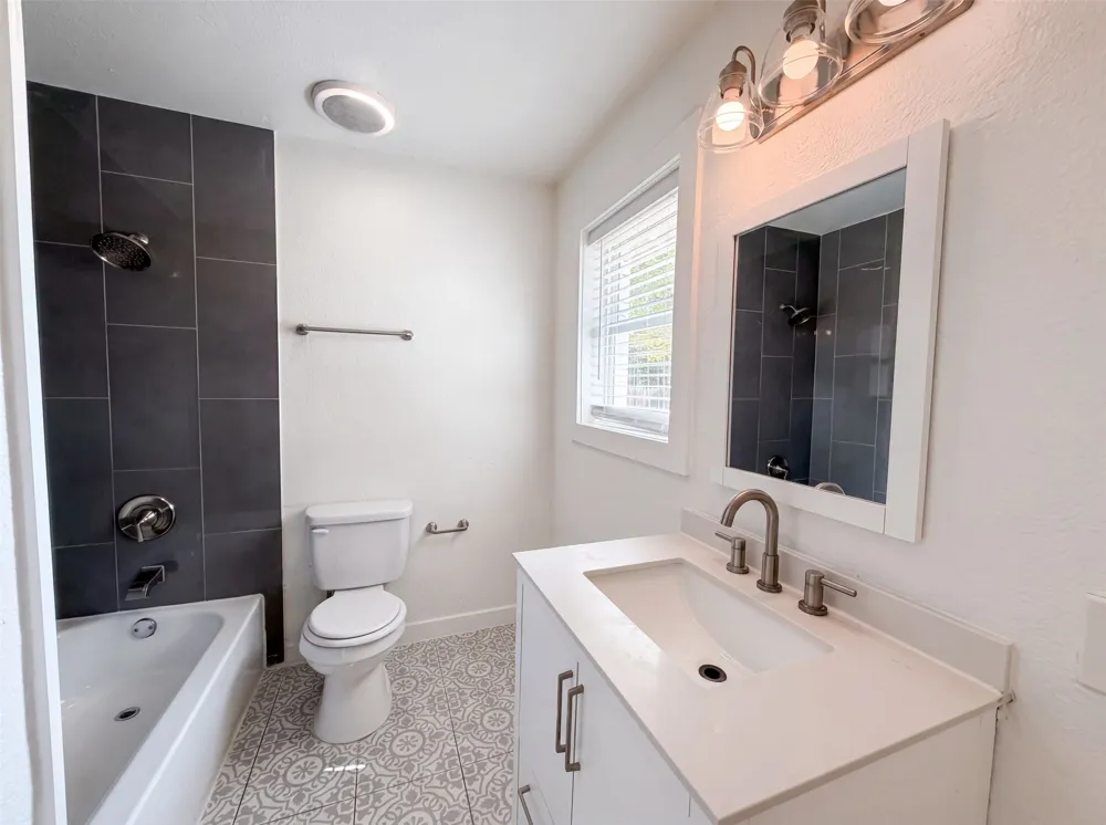 832 Central Drive Bedford, TX 76022